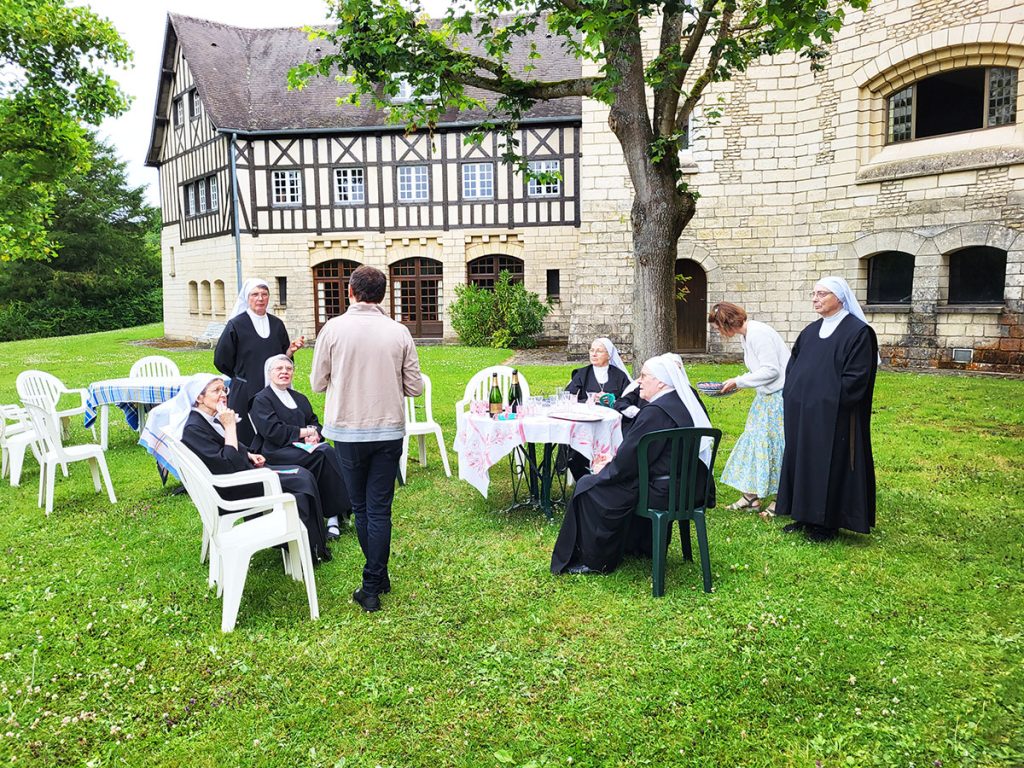 Apéritif pour les 70 ans de Jo au Monastère